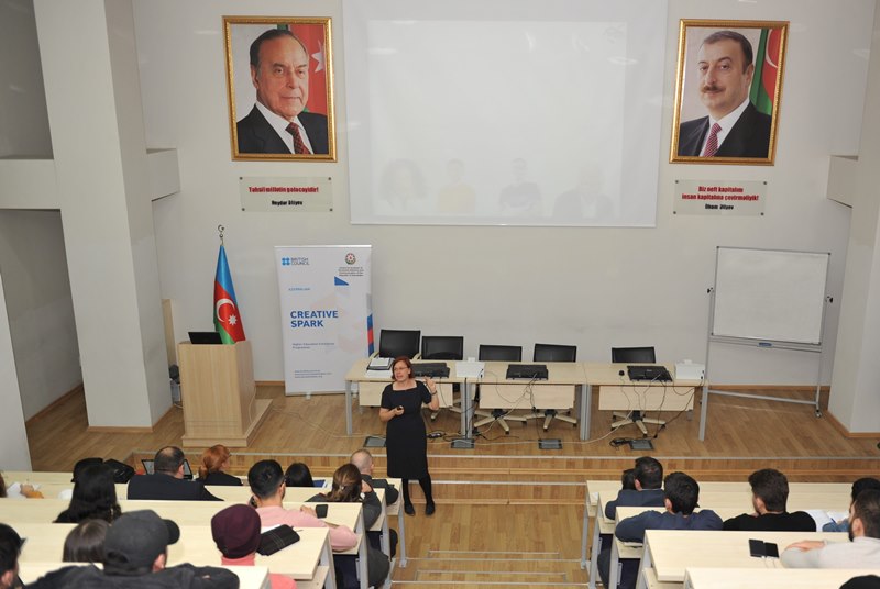 BMU-da yerli və xarici təlimçilərin iştirakı ilə seminar keçirilib