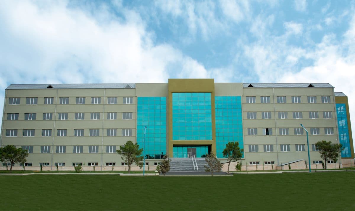 BMU-da müvafiq fənlərin tədrisi üzrə vakansiya elanı