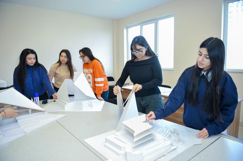 Memarlıq və İnşaat Fakültəsi Şəkil 1