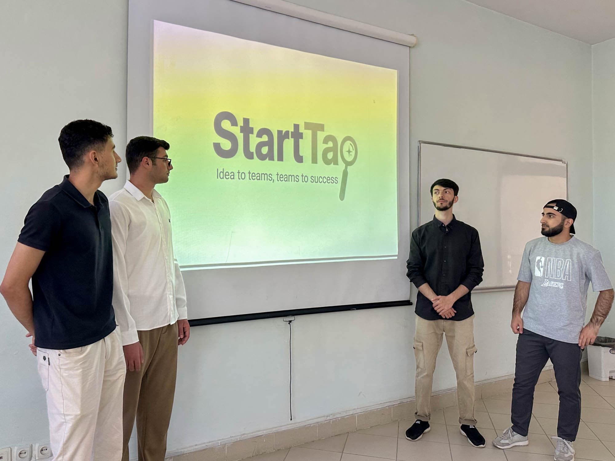 BMU tələbələri innovativ rəqəmsal layihələrini təqdim ediblər
