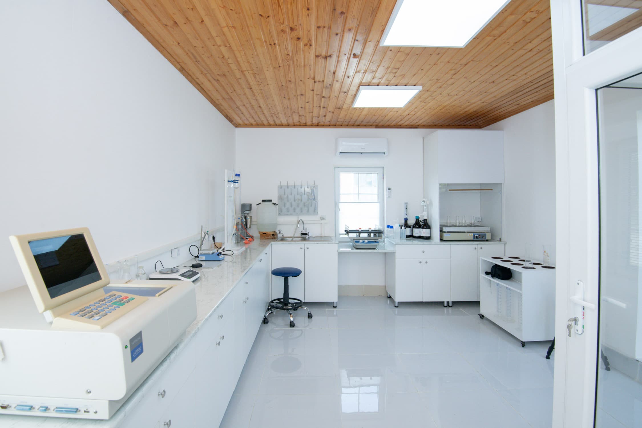 BMU-nun laboratoriyası aqrar təsərrüfatlarda elmi əsaslı qərarların qəbuluna imkan yaradır