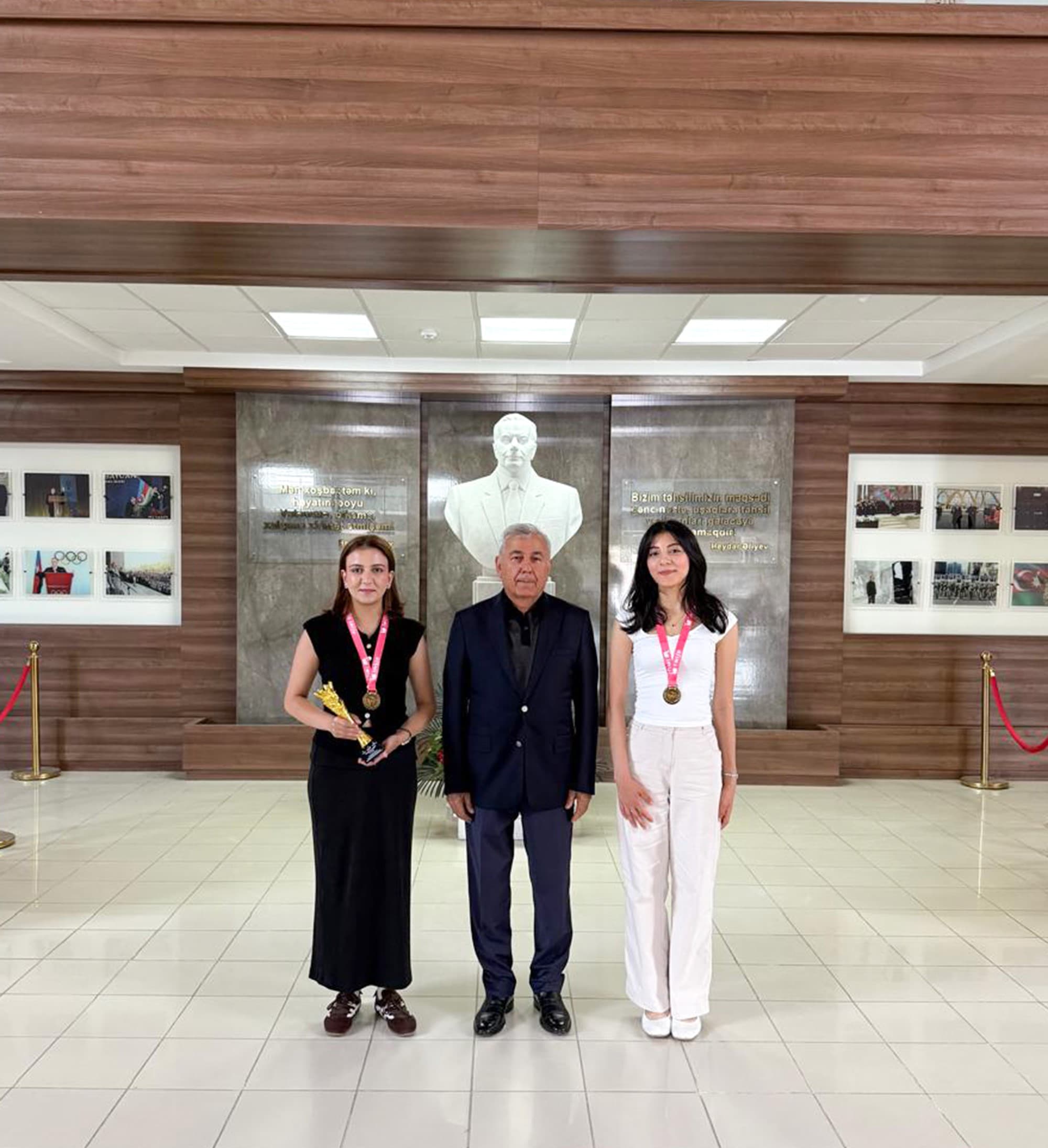 Rector Meets with BEU Students, Winners of the IWISE World Final