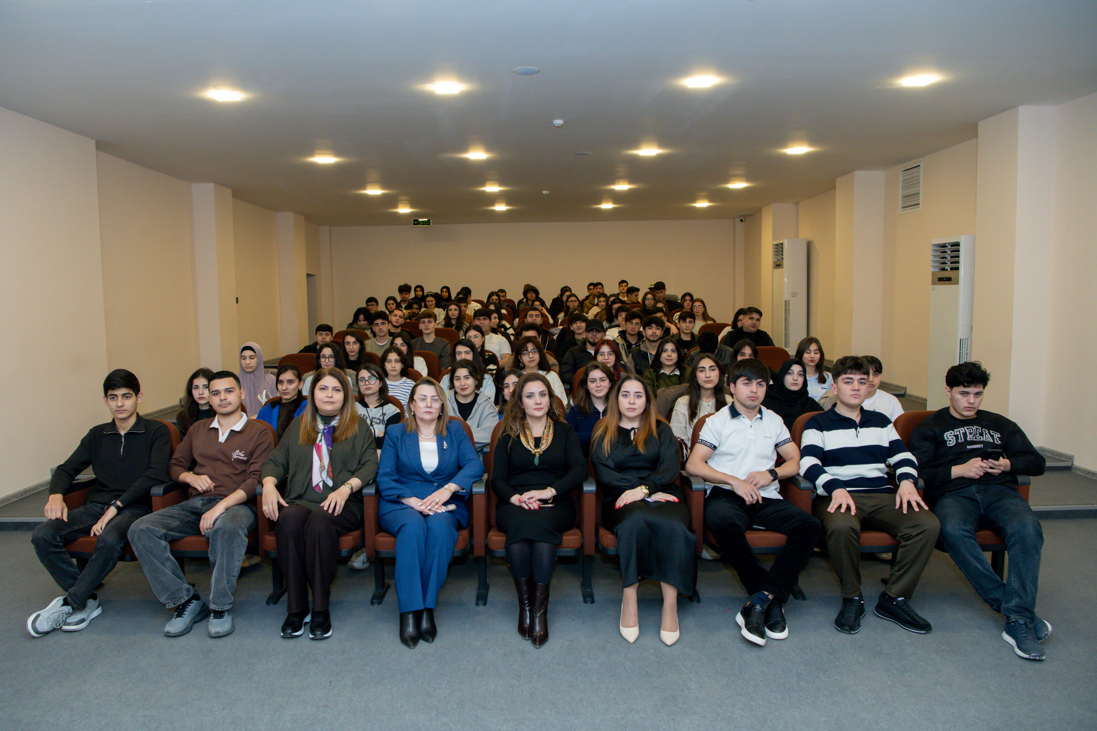 BMU-da Ana dili mövzusuna həsr olunan elmi seminar