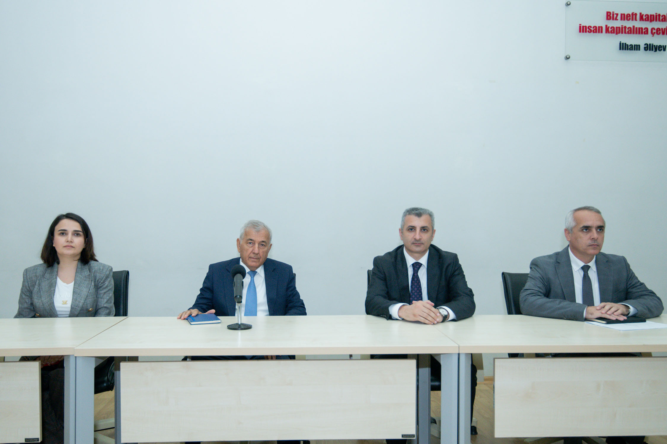 Rector Meets with Students of BUCT-BEU Faculty of Engineering