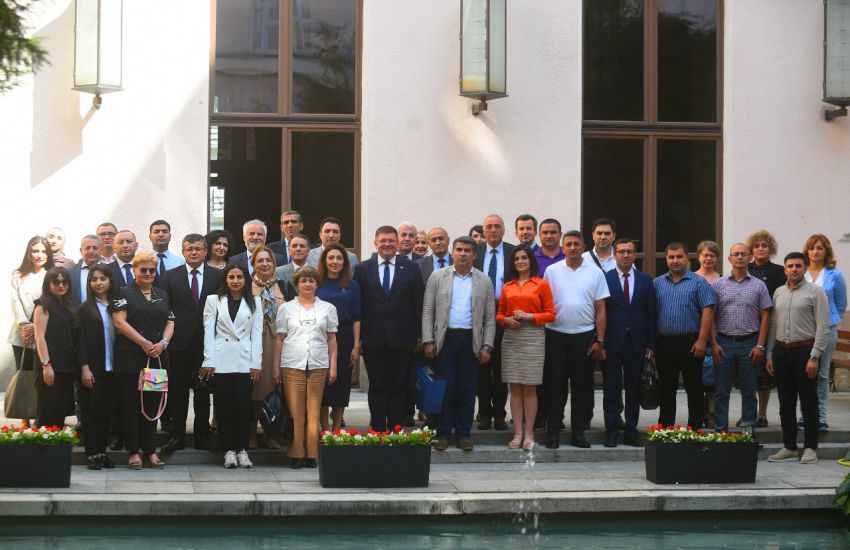 Azerbaijani delegation visits Ministry of Education and Science in Poland