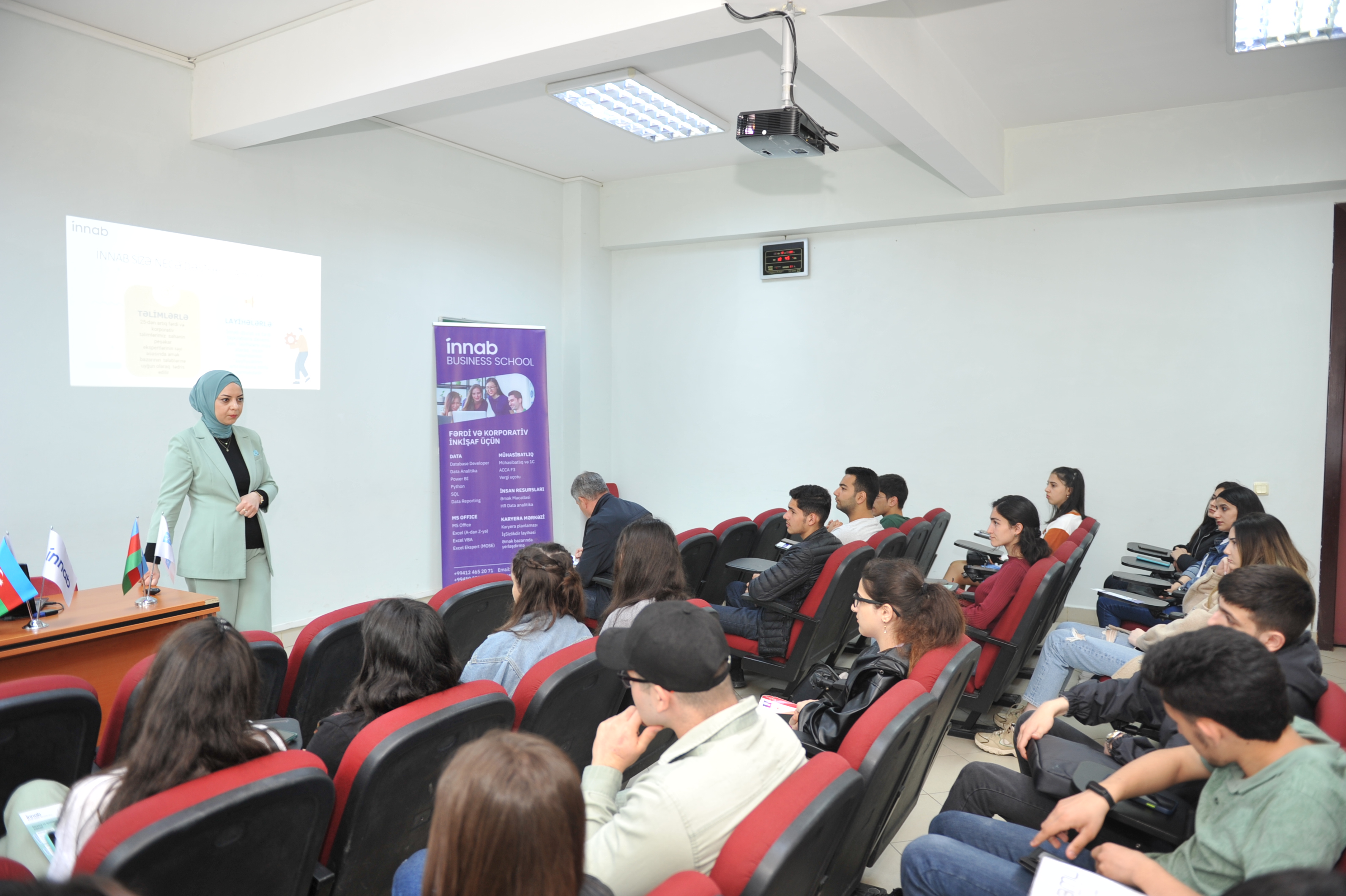 İNNAB Karyera Mərkəzi BMU-da karyera planlamasına həsr olunan  seminar keçirib