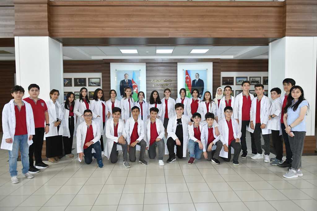 Schoolchildren get acquainted with laboratories of BEU