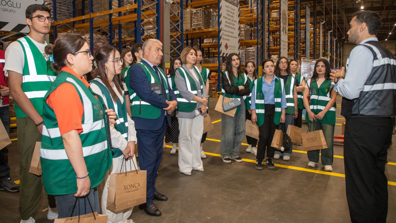 BMU tələbələrinin Veysəloğlu Şirkətlər Qrupuna infoturu təşkil olunub